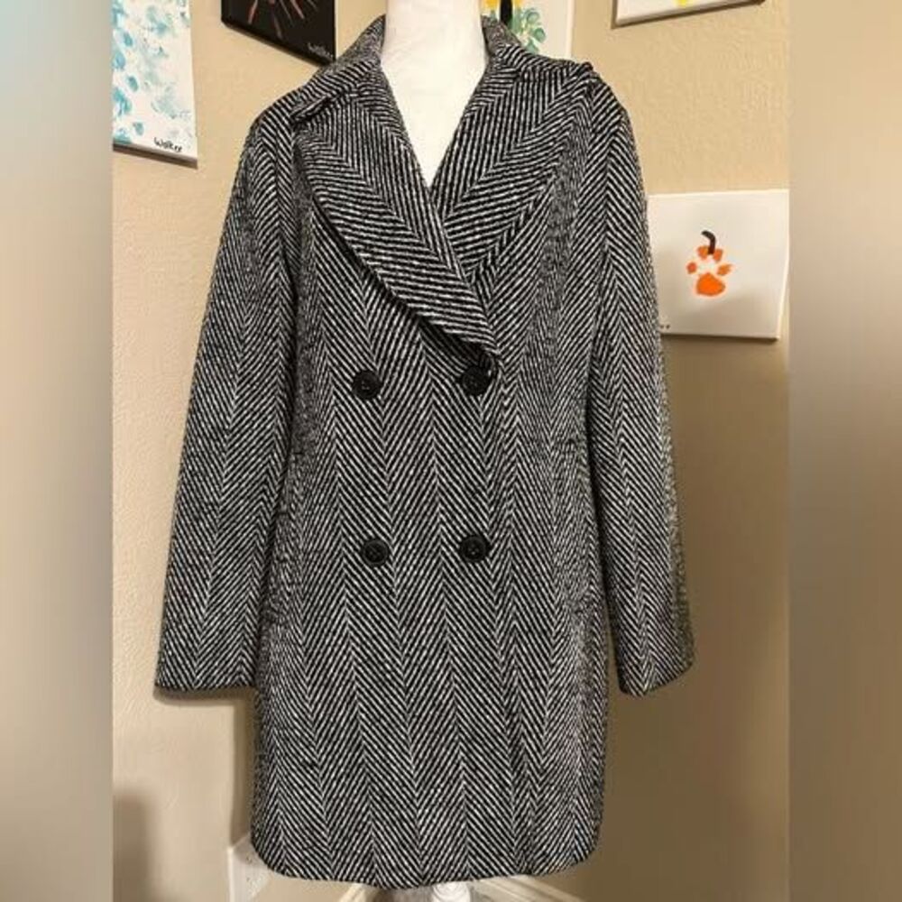 Banana Republic Limited Edition Herringbone Double-Breasted Coat — Size M
